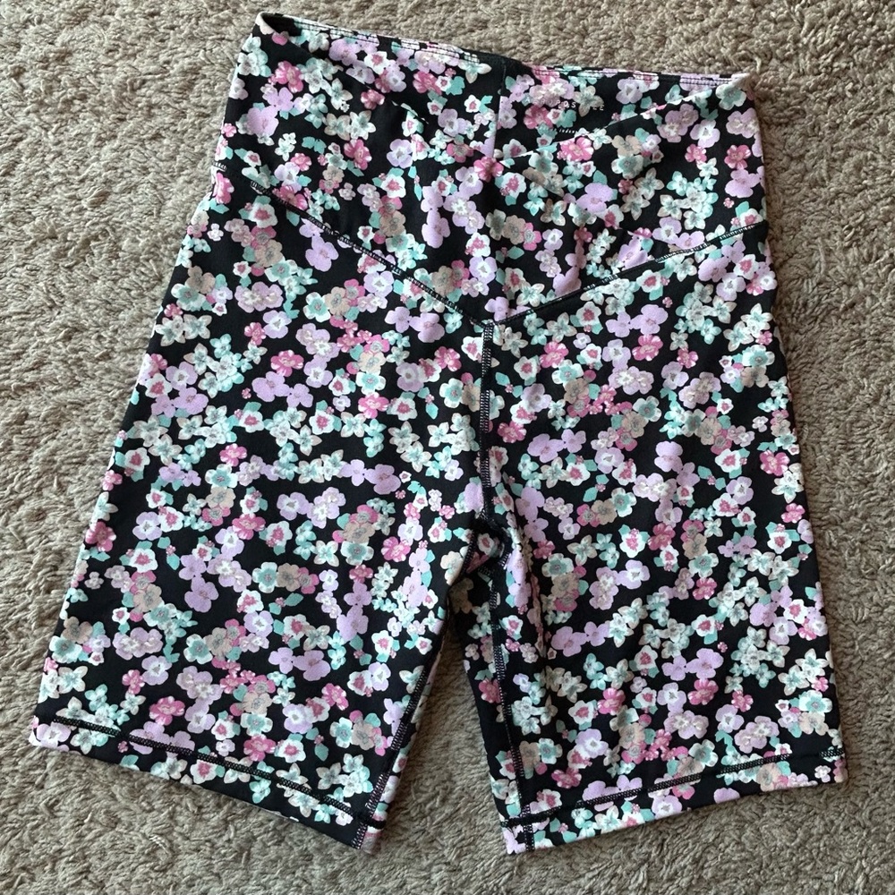 Aeropostale Floral Crossover Bike Shorts - Picture 5 of 7